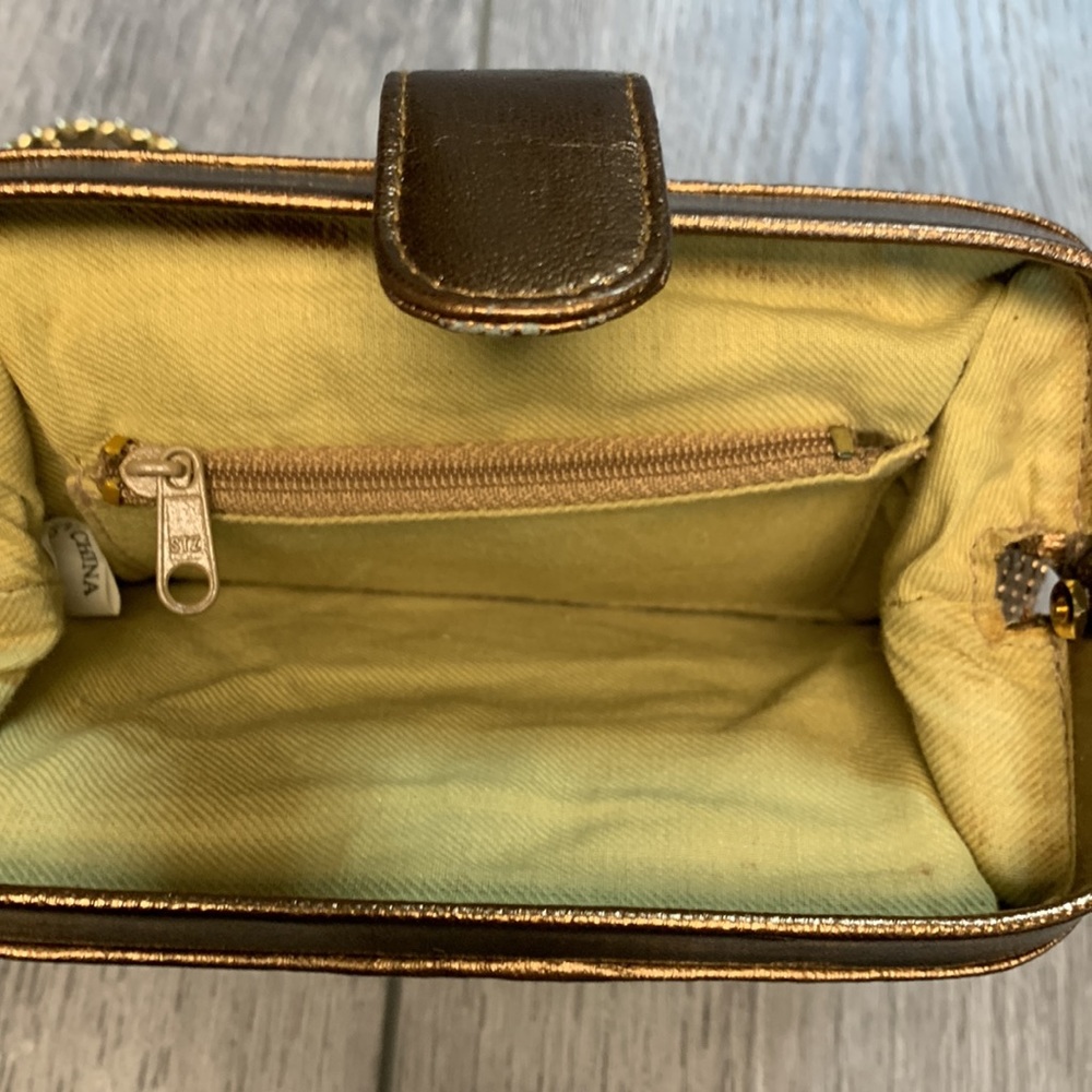 🚫SOLD🚫
Vintage Rose Gold Mesh Metal Purse - Picture 5 of 6